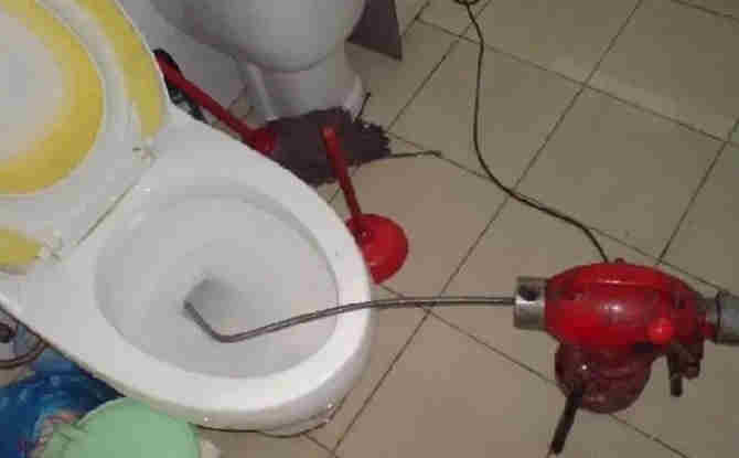 泰宁马桶通下水